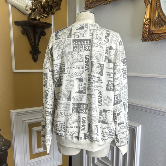 Grinch Graphic Sweater - White and Green - Picture 5 of 8